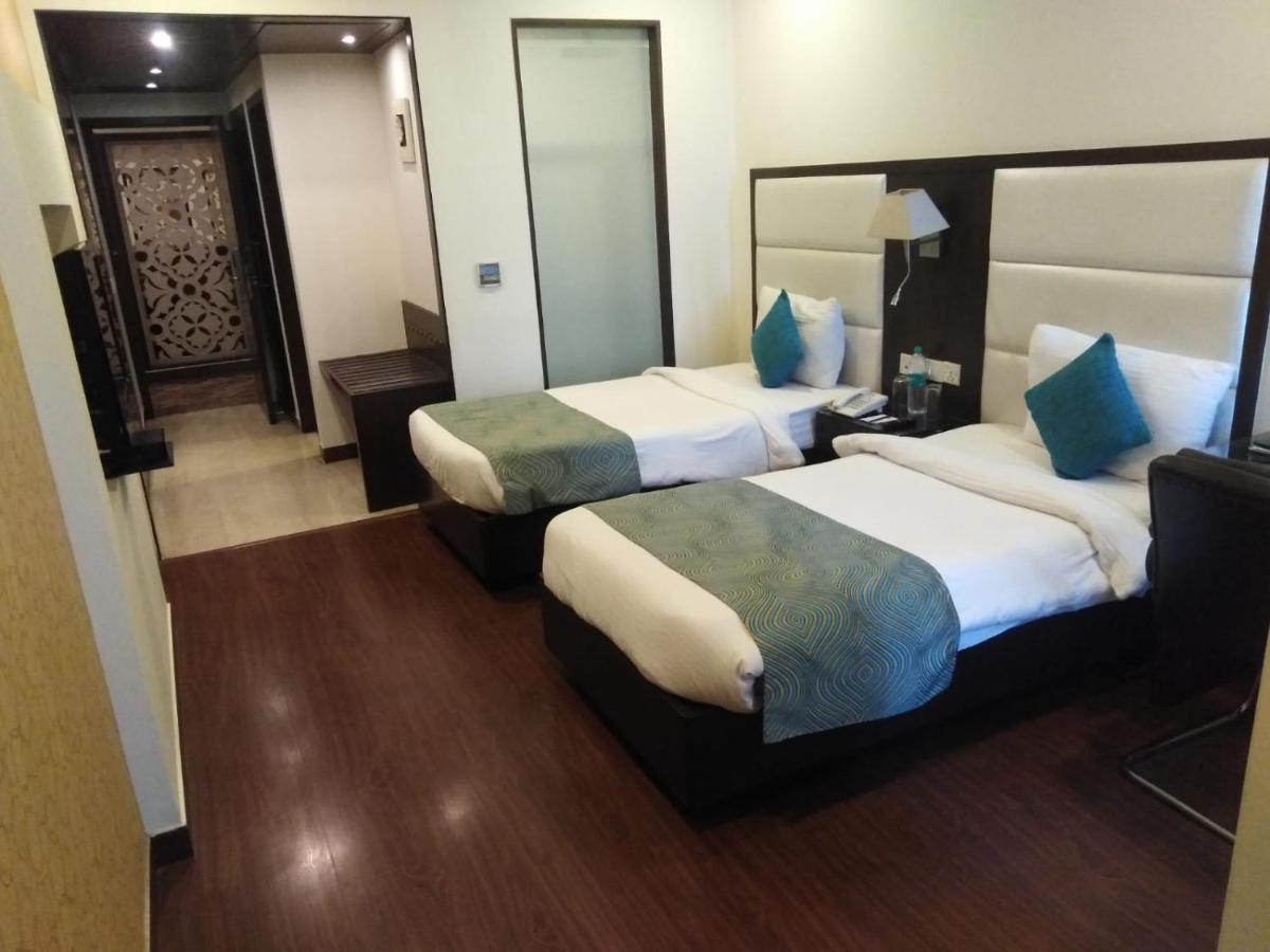 Hotel Ds Clarks Inn Gurgaon Extérieur photo